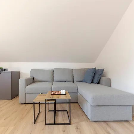 Διαμέρισμα Yellow And *