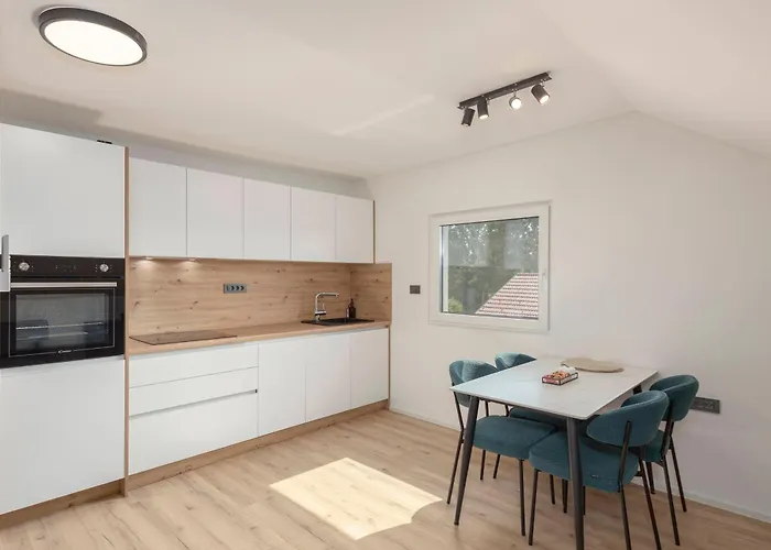 Yellow And Appartement Ljubljana