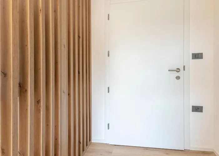 Yellow And Λιουμπλιάνα